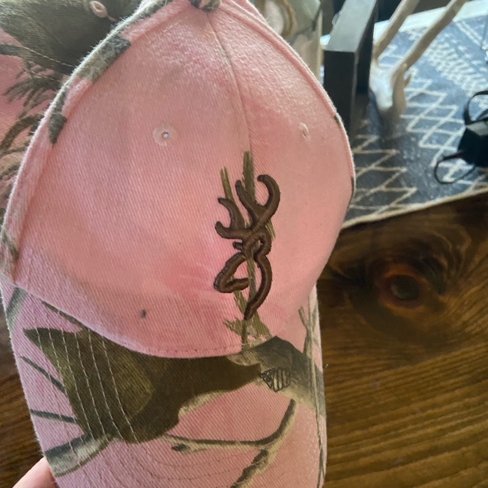 Browning woman ball cap/hat.